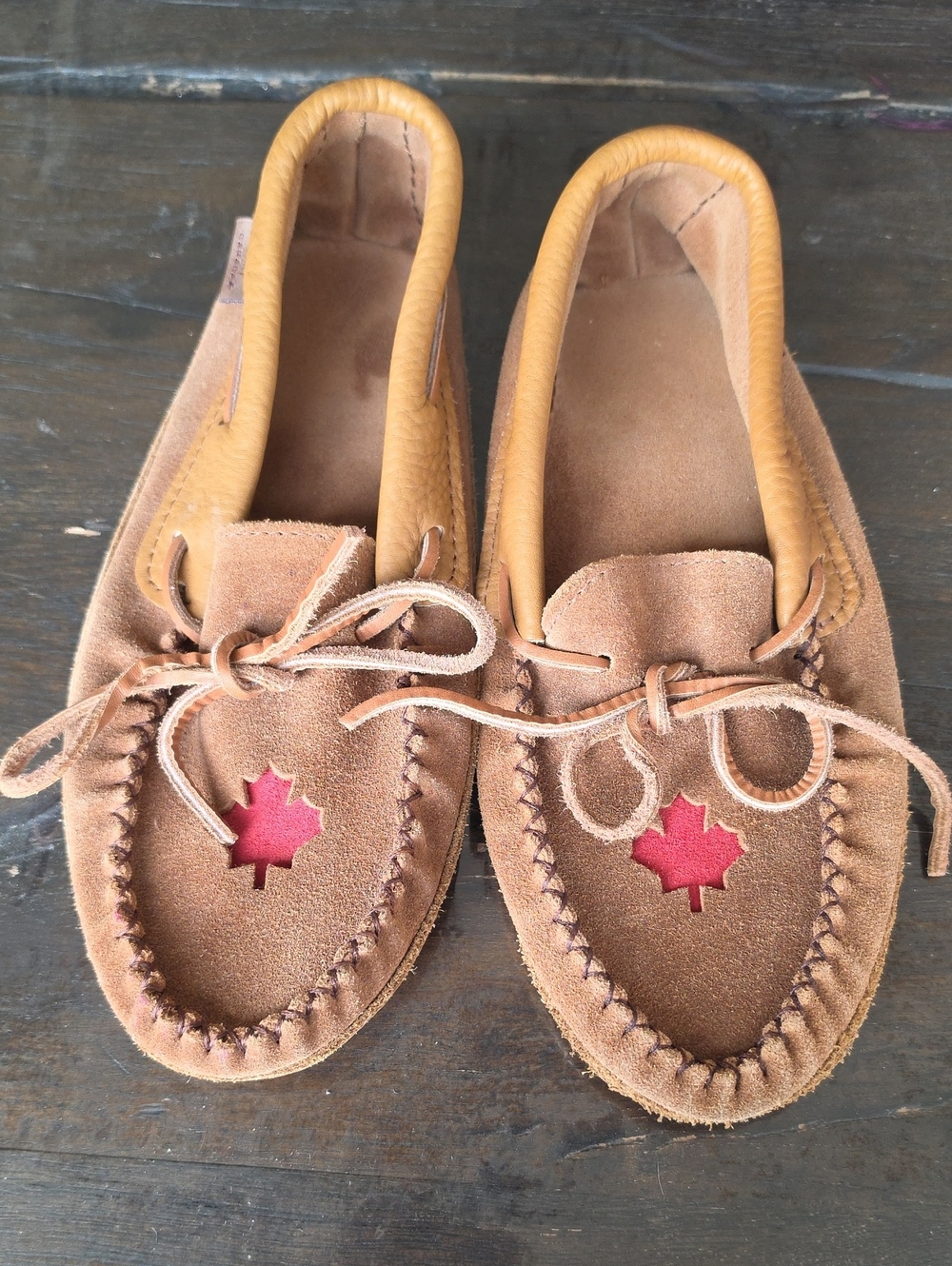 (9) Laurentian Chief Tan Suede Moccasins with Red Maple Accent Authentic Canada